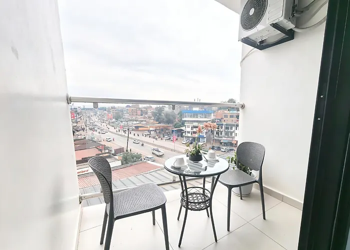 Ucha Hotel & Suites